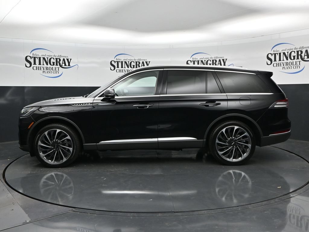 Used 2026 Lincoln Aviator Reserve AWD/4WD image 4