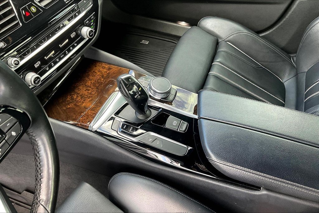 Used 2019 BMW 540i xDrive w/ Convenience Package AWD/4WD image 18