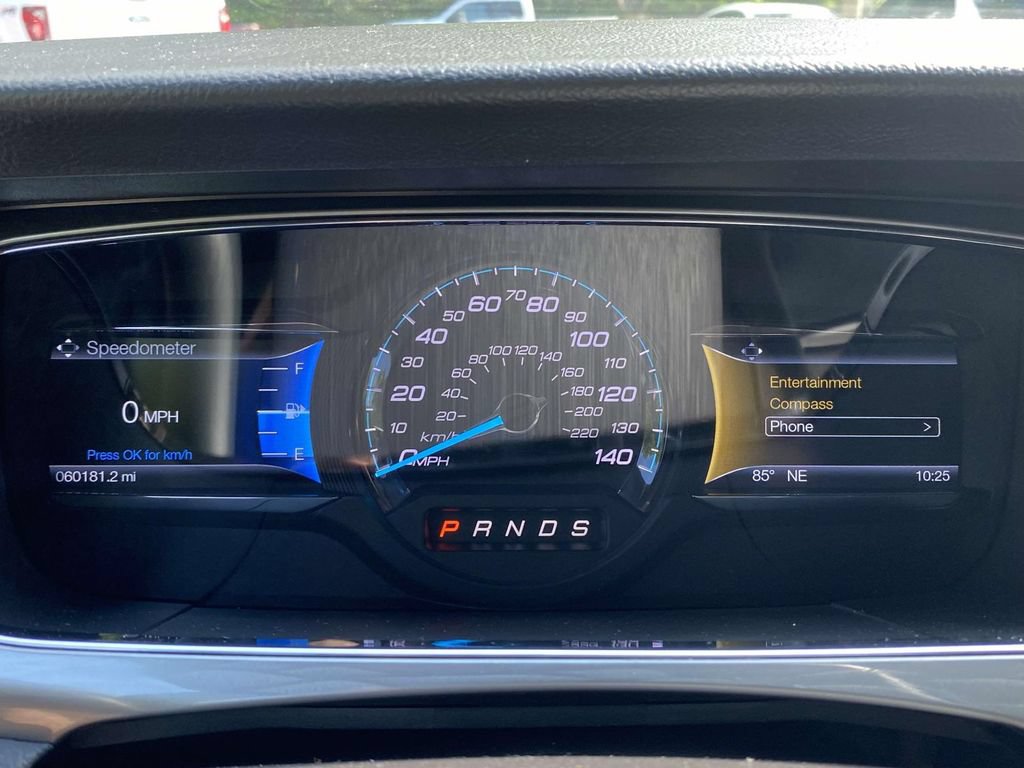 Used 2019 Ford Taurus SEL w/ Equipment Group 201A FWD image 21