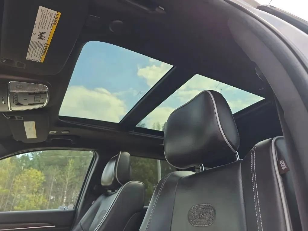 Used 2018 Jeep Grand Cherokee Overland image 19