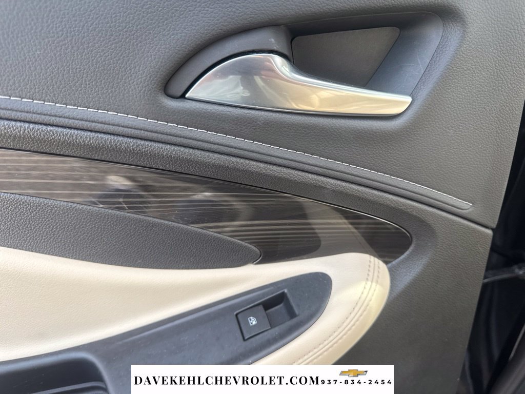 Used 2020 Buick Envision Premium AWD/4WD image 23