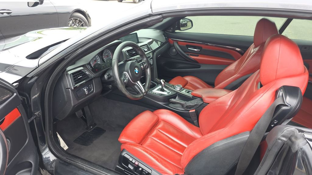 Used 2015 BMW M4 Convertible RWD image 22