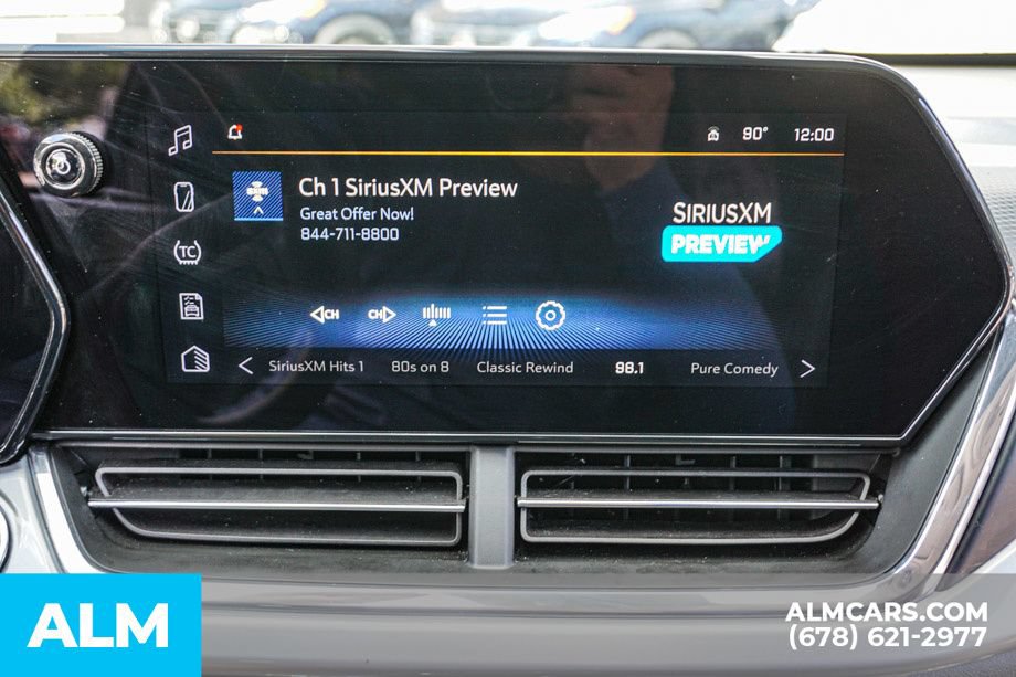 Used 2025 Chevrolet Trax LT FWD image 36