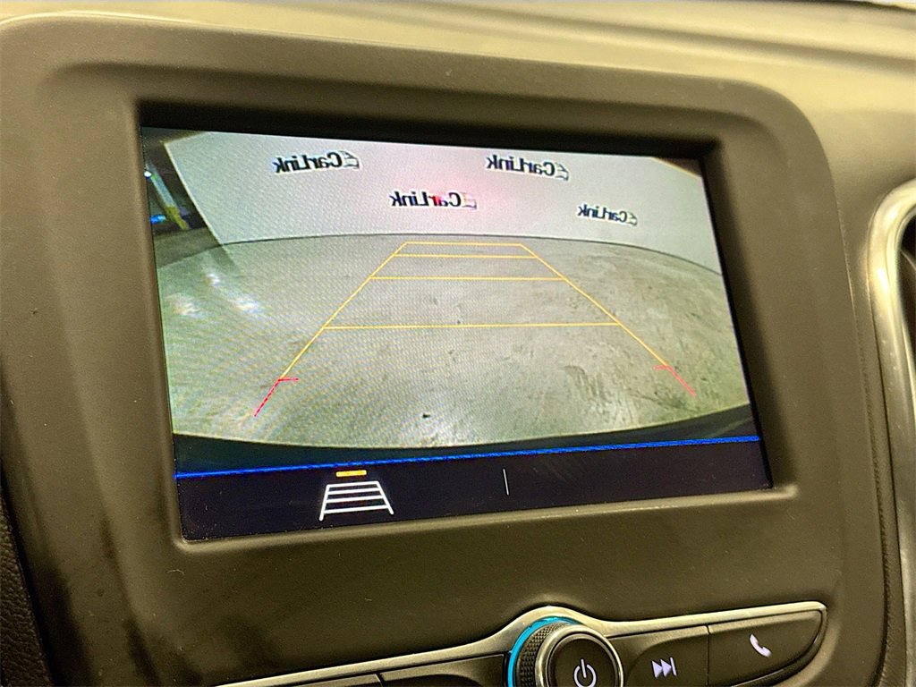 Used 2021 Chevrolet Equinox LS image 12