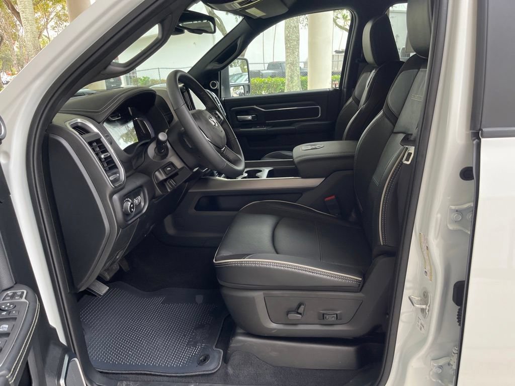 New 2024 RAM 2500 Laramie w/ Night Edition AWD/4WD image 34