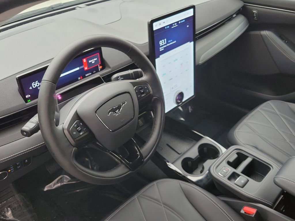Used 2025 Ford Mustang Mach-E Select image 21
