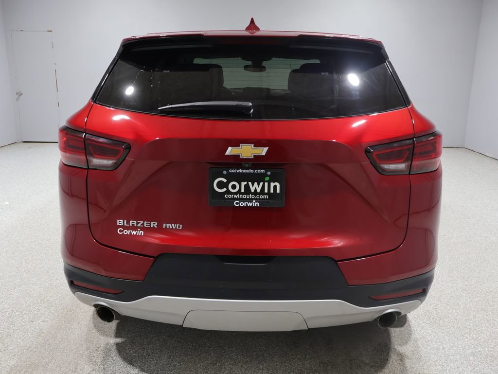 Used 2025 Chevrolet Blazer LT AWD/4WD video 3