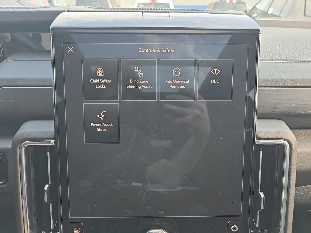 Used 2026 GMC Yukon Denali w/ Sun & Power Step Package AWD/4WD image 30