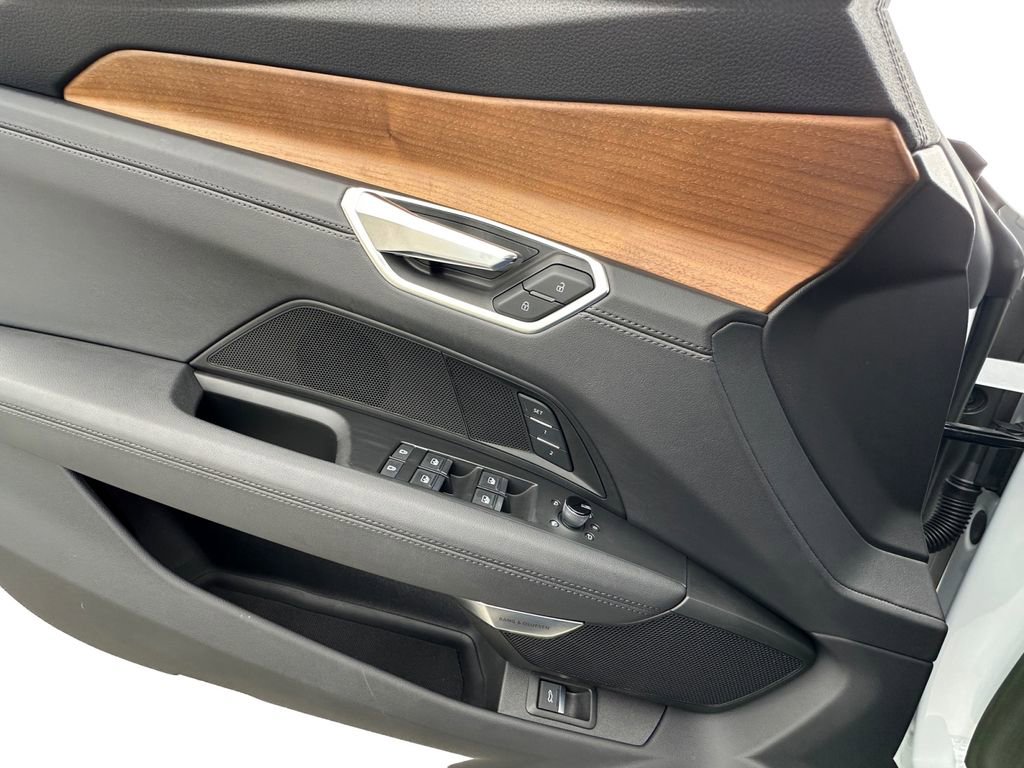 Used 2023 Audi e-tron GT Prestige image 11