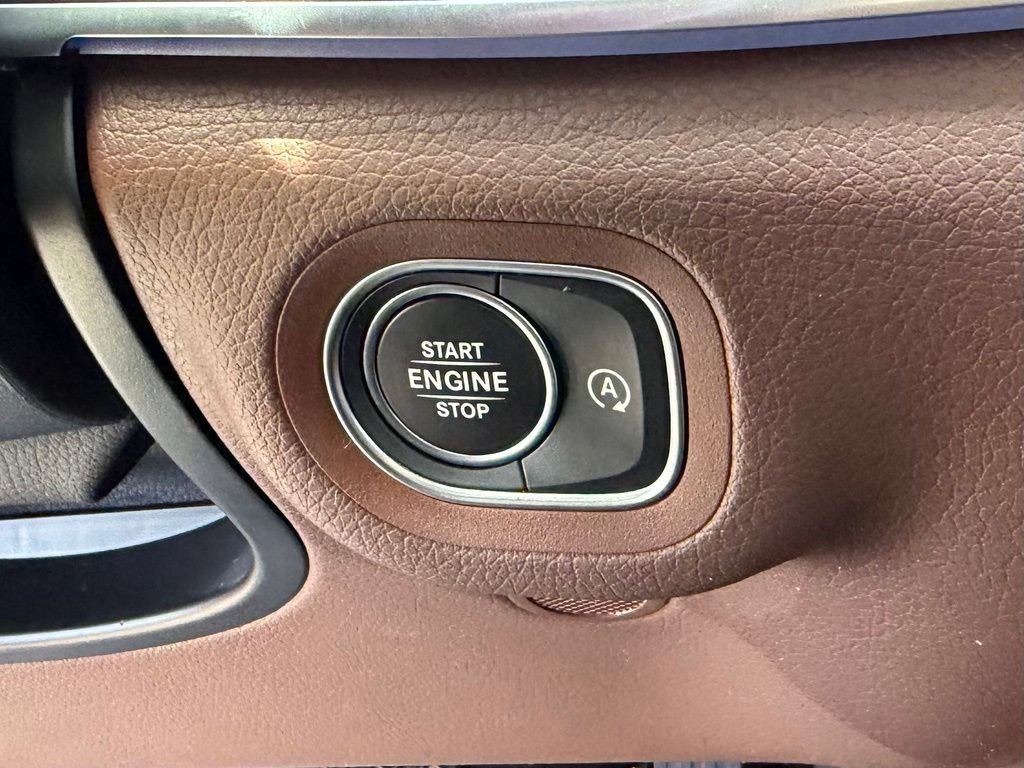 Used 2025 Mercedes-Benz GLE 350 4MATIC image 25
