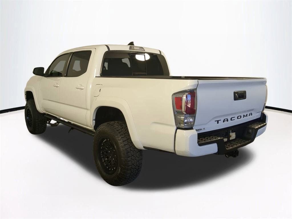 Used 2020 Toyota Tacoma TRD Sport image 7