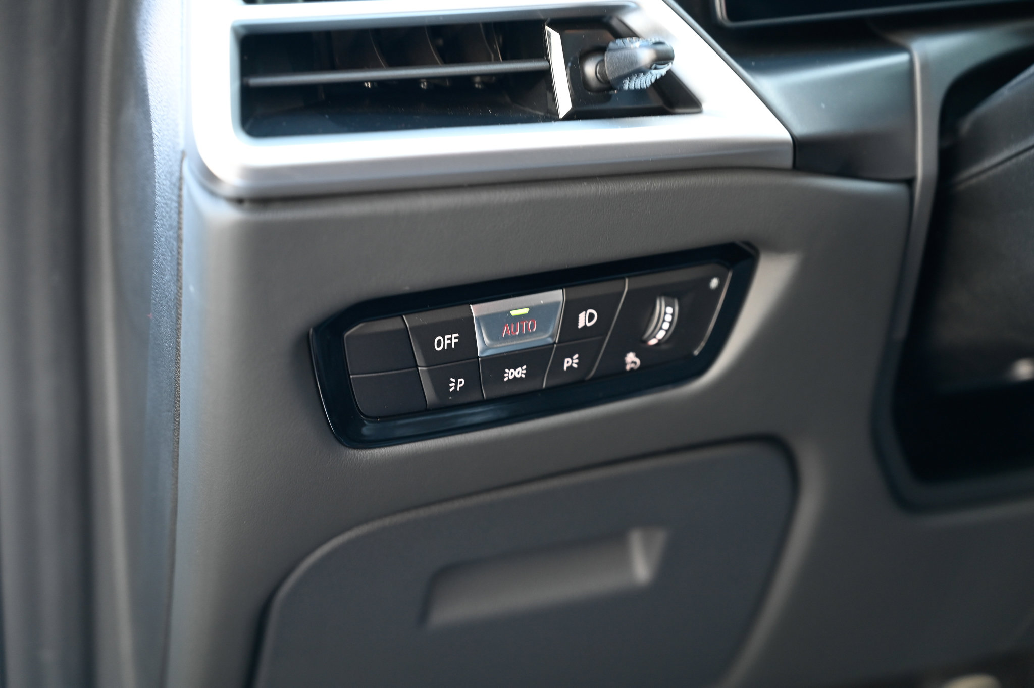 Used 2025 BMW M4 xDrive Competition w/ Carbon Package image 23