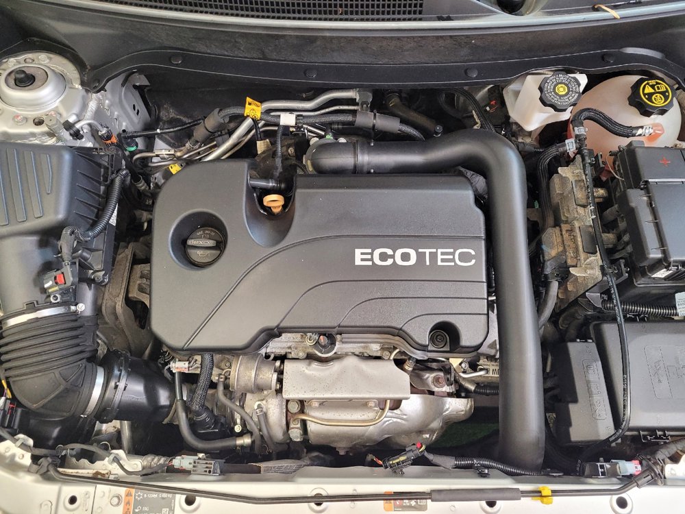 Used 2020 Chevrolet Equinox LS image 30