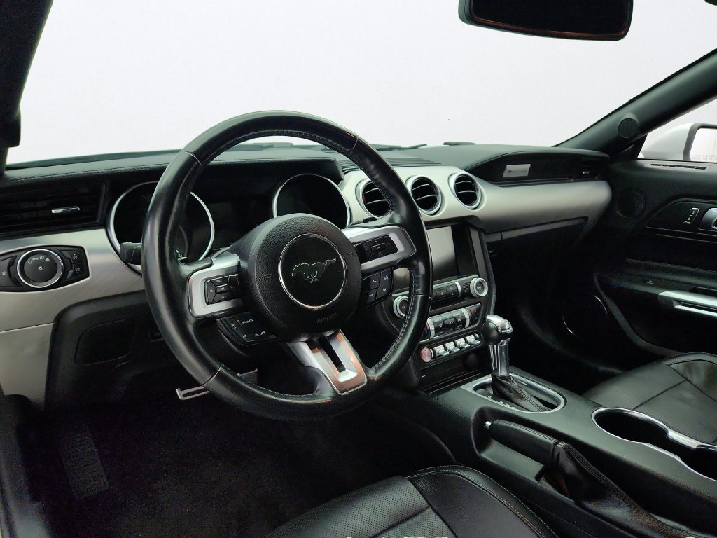 Used 2018 Ford Mustang Premium RWD image 9