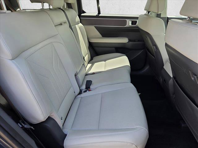 Used 2026 Hyundai Santa Fe SEL FWD image 18