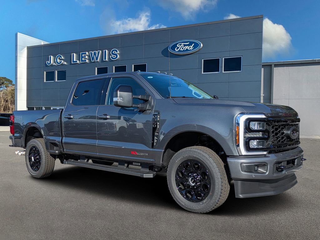 New 2026 Ford F350 Lariat w/ Black Appearance Package