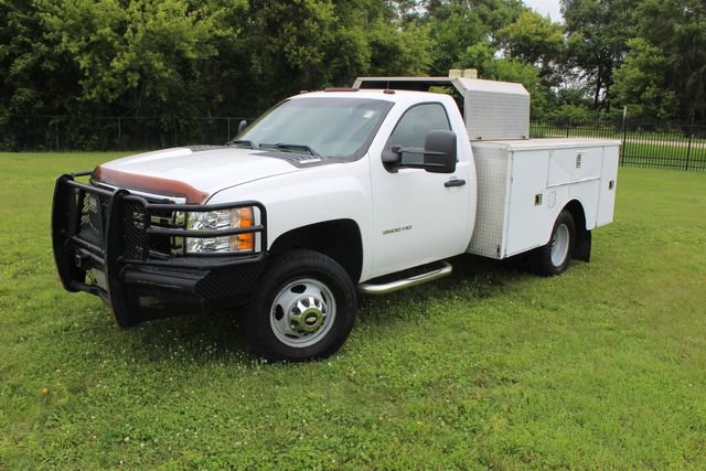 Used 2011 Chevrolet Silverado 3500 W/T AWD/4WD image 1