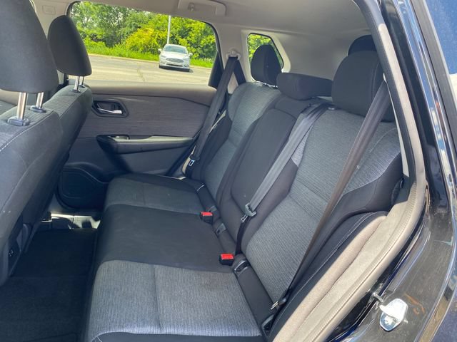 Used 2023 Nissan Rogue SV FWD image 19
