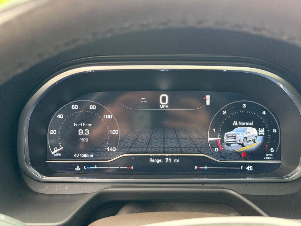 Used 2023 GMC Yukon SLT w/ SLT Luxury Package image 20