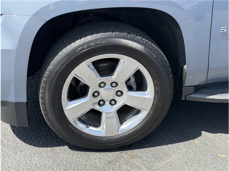 Used 2016 Chevrolet Suburban LT w/ Max Trailering Package RWD image 11