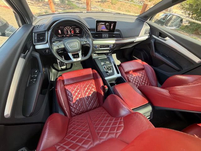 Used 2018 Audi SQ5 Premium Plus w/ Navigation Package image 30
