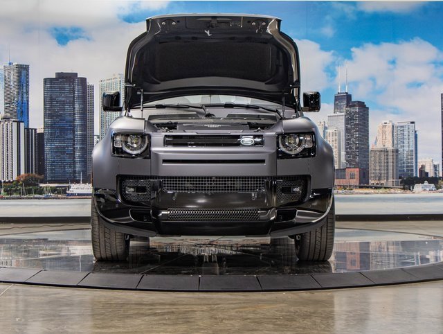 New 2025 Land Rover Defender 110 V8 image 4