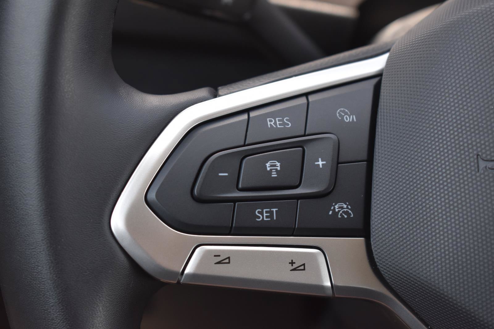 Used 2024 Volkswagen Tiguan Wolfsburg Edition AWD/4WD image 5