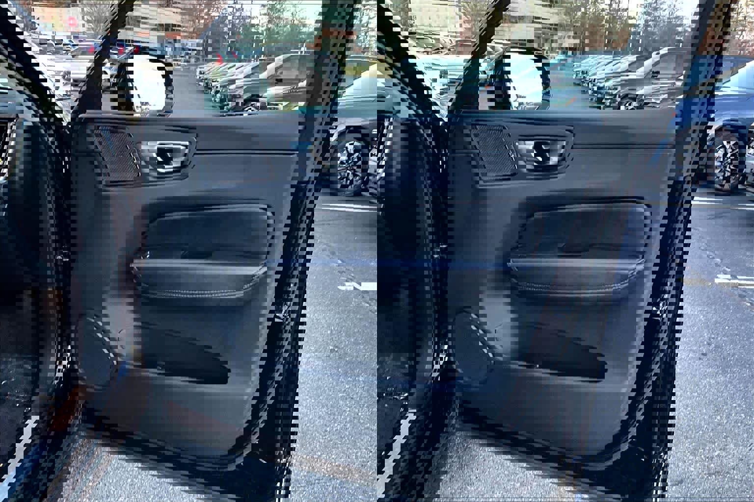 Certified 2024 Volvo XC60 B5 Plus w/ Protection Package Premier image 22