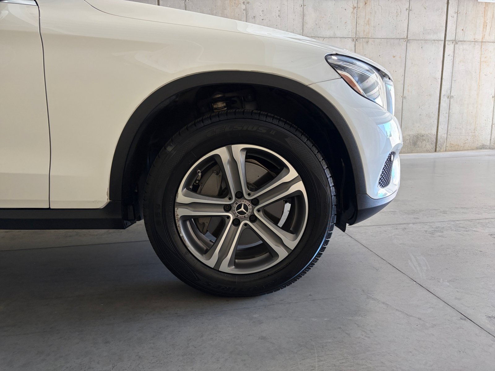 Used 2019 Mercedes-Benz GLC 300 4MATIC image 19