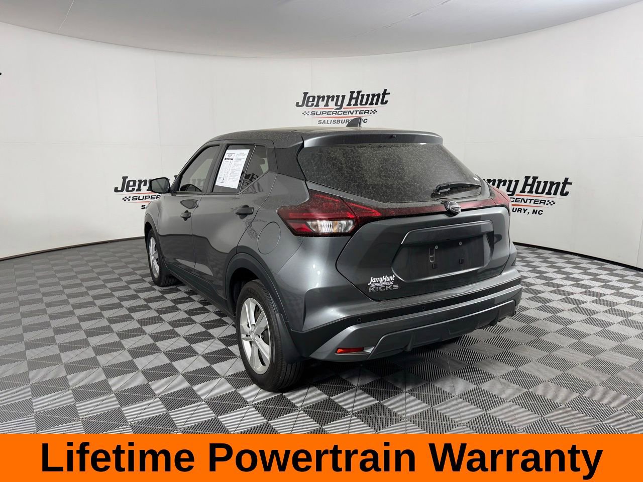 Used 2025 Nissan Kicks Play S FWD image 8