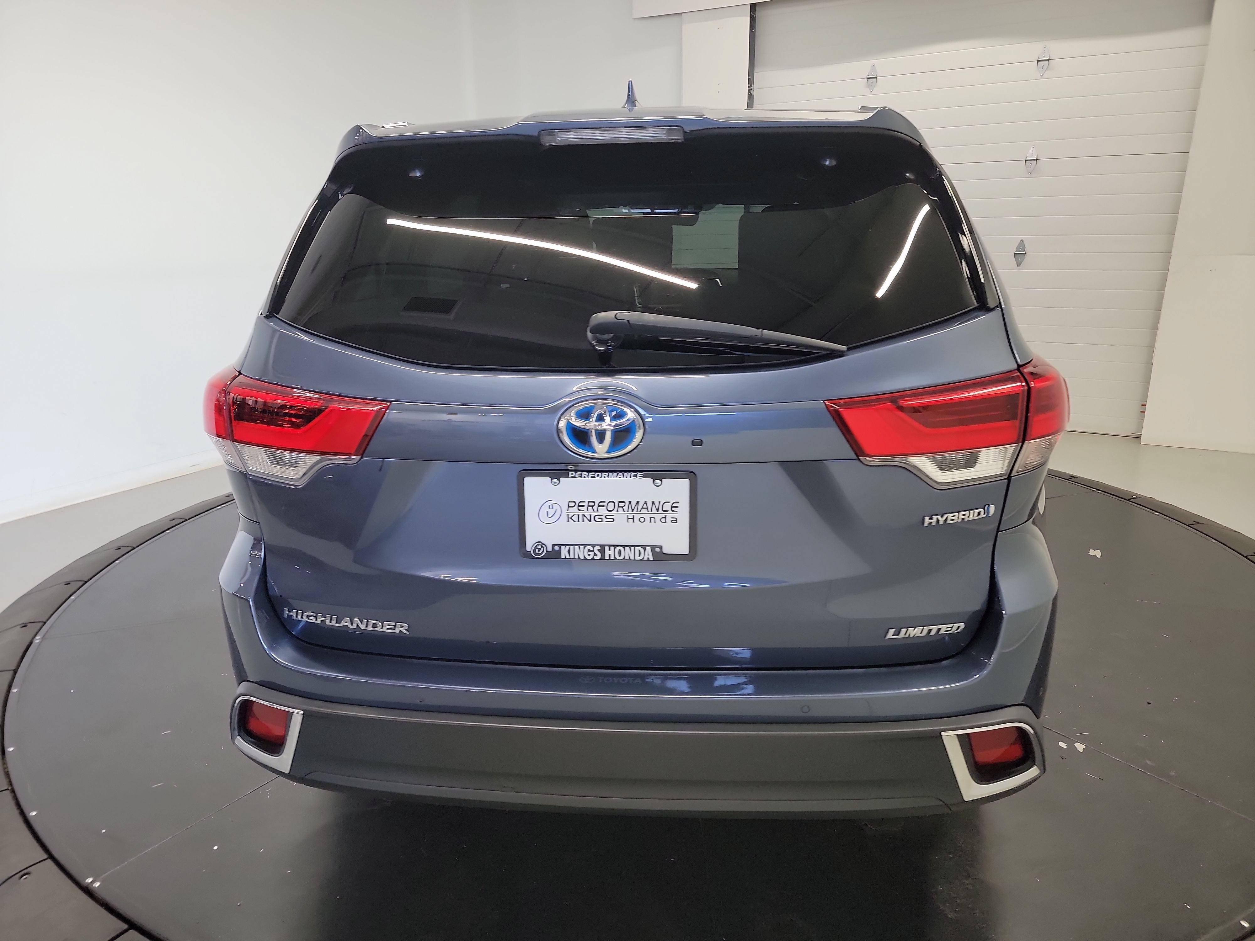 Used 2018 Toyota Highlander Limited Platinum AWD/4WD image 8