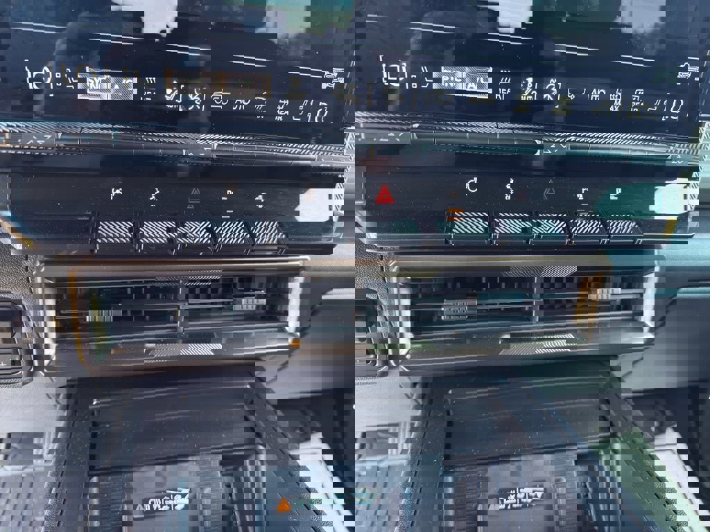 New 2025 GMC Hummer EV 2X image 18