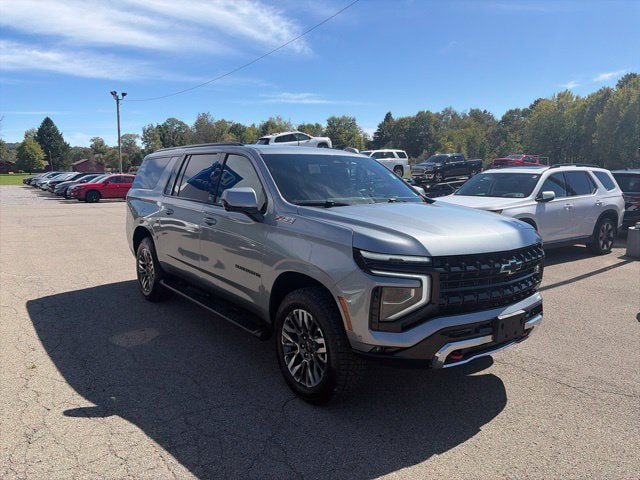 Used 2025 Chevrolet Suburban Z71 AWD/4WD image 9