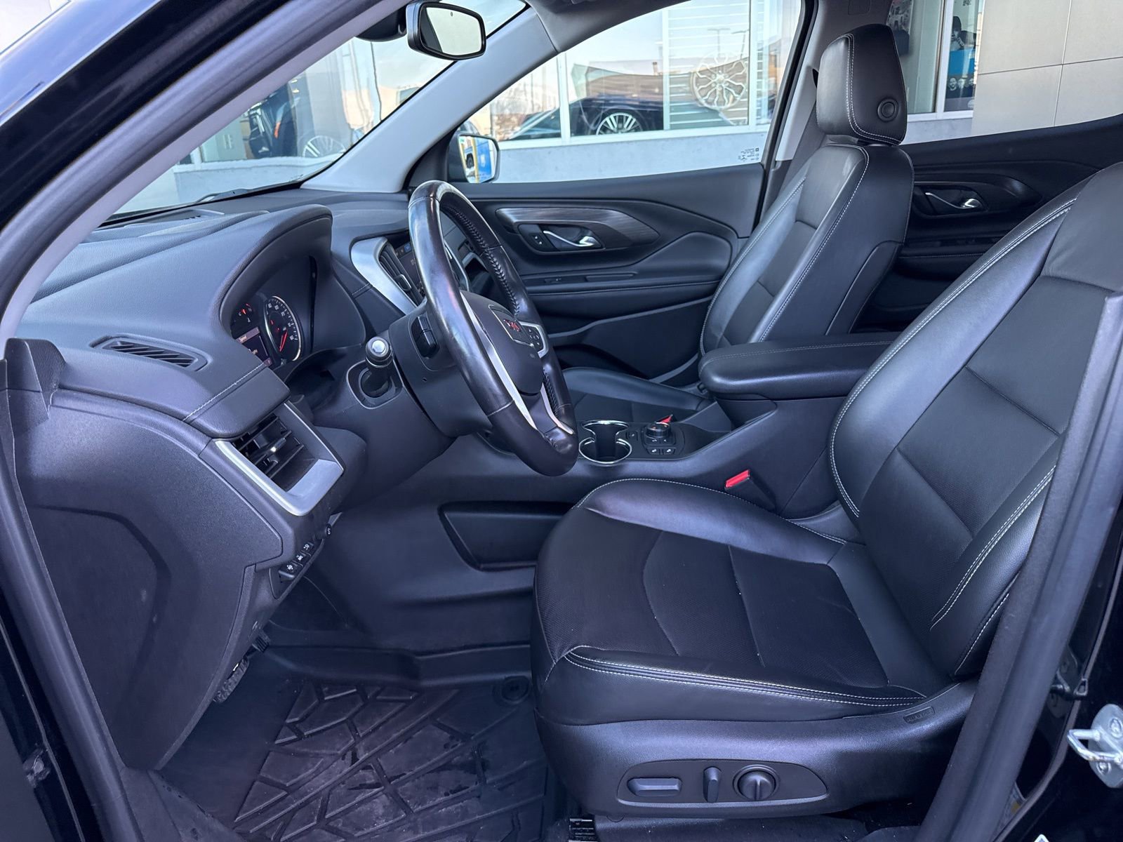 Used 2022 GMC Terrain SLT w/ Infotainment Package II image 19