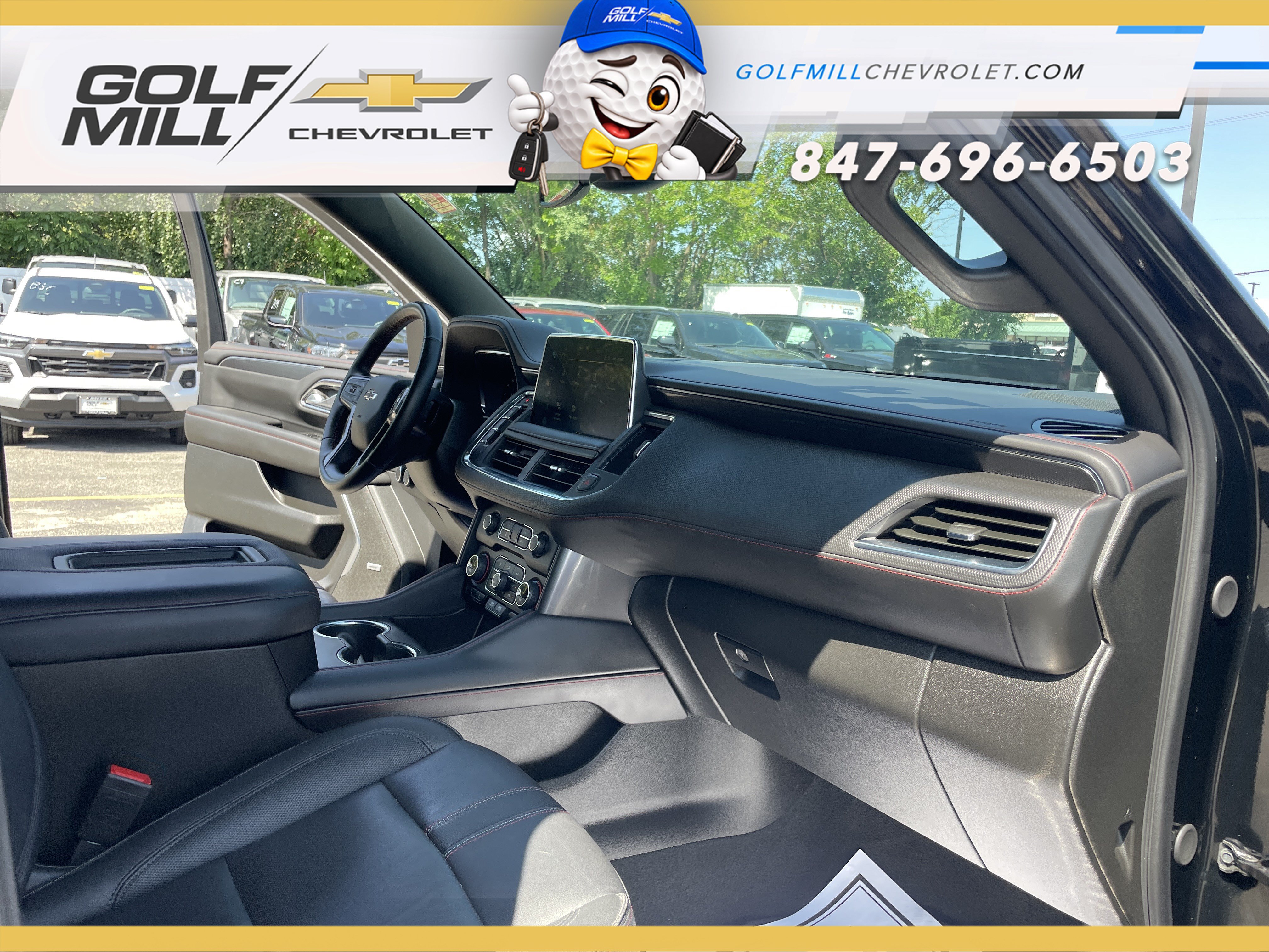 Used 2024 Chevrolet Suburban RST w/ Luxury Package AWD/4WD image 32