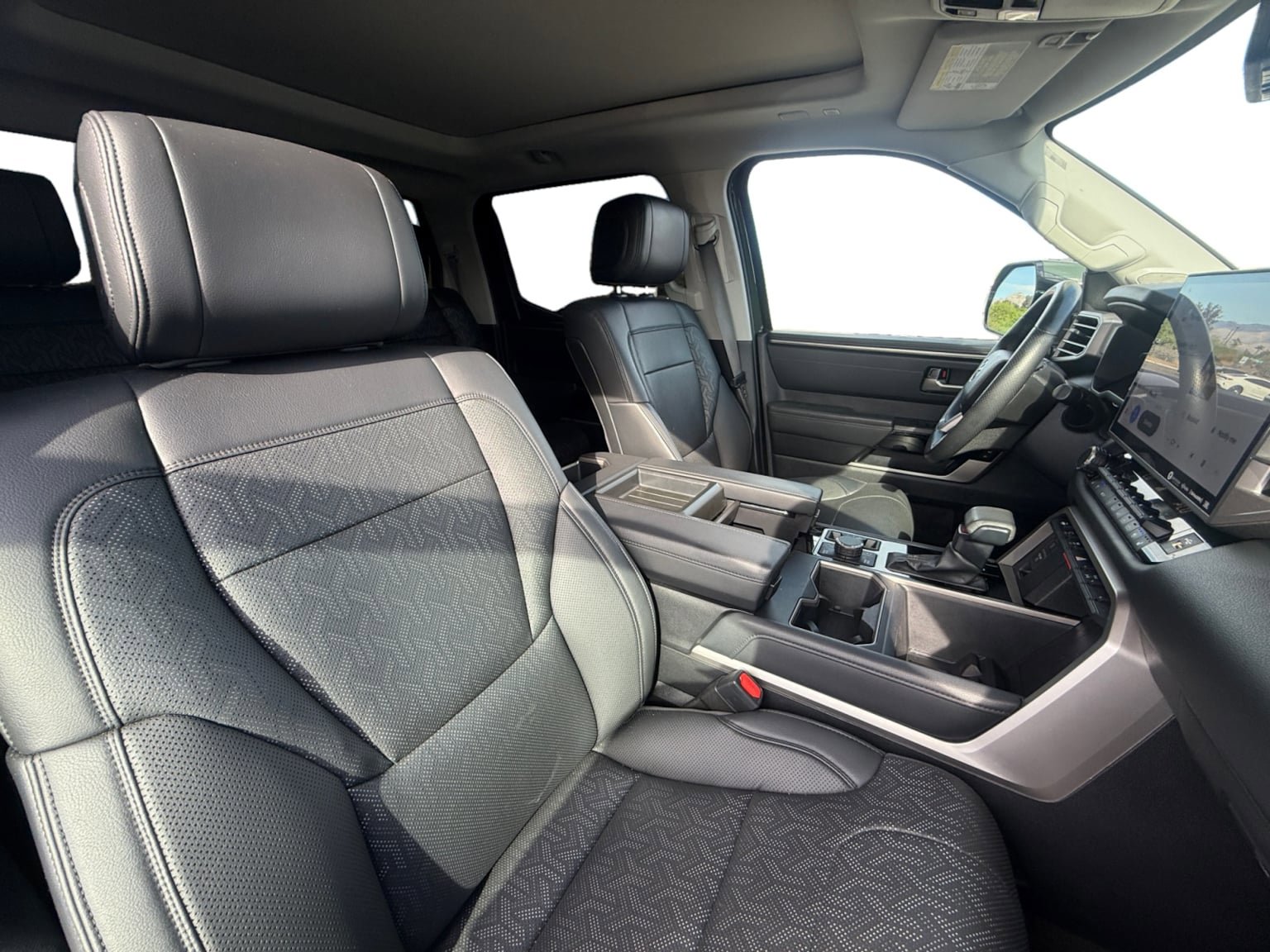 Used 2022 Toyota Tundra Limited w/ TRD Off-Road Package AWD/4WD image 17