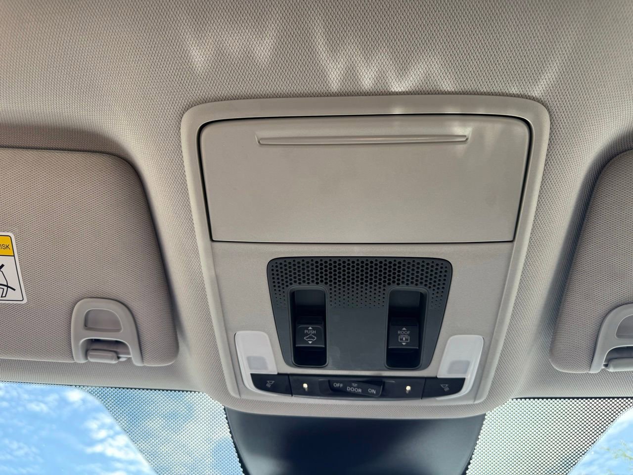Used 2023 Honda Pilot Touring image 18