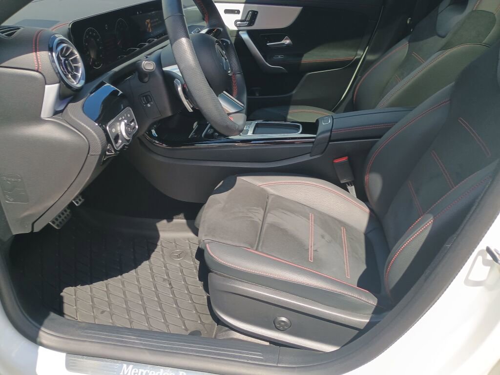 Certified 2025 Mercedes-Benz CLA 250 4MATIC image 9