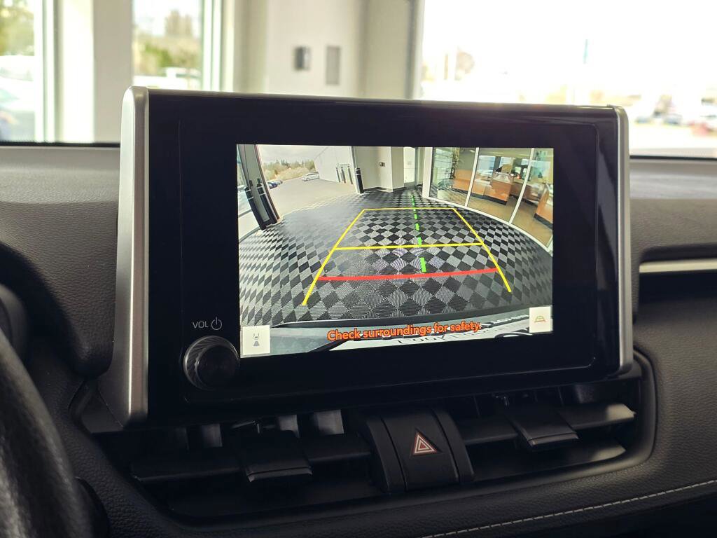 Used 2025 Toyota RAV4 XLE image 30