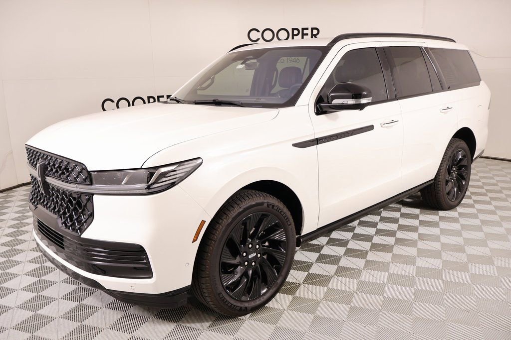 New 2025 Lincoln Navigator Reserve w/ Jet Appearance Package image 12