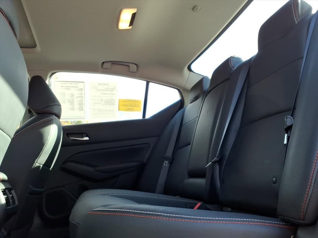Used 2024 Nissan Altima 2.0 SR image 10