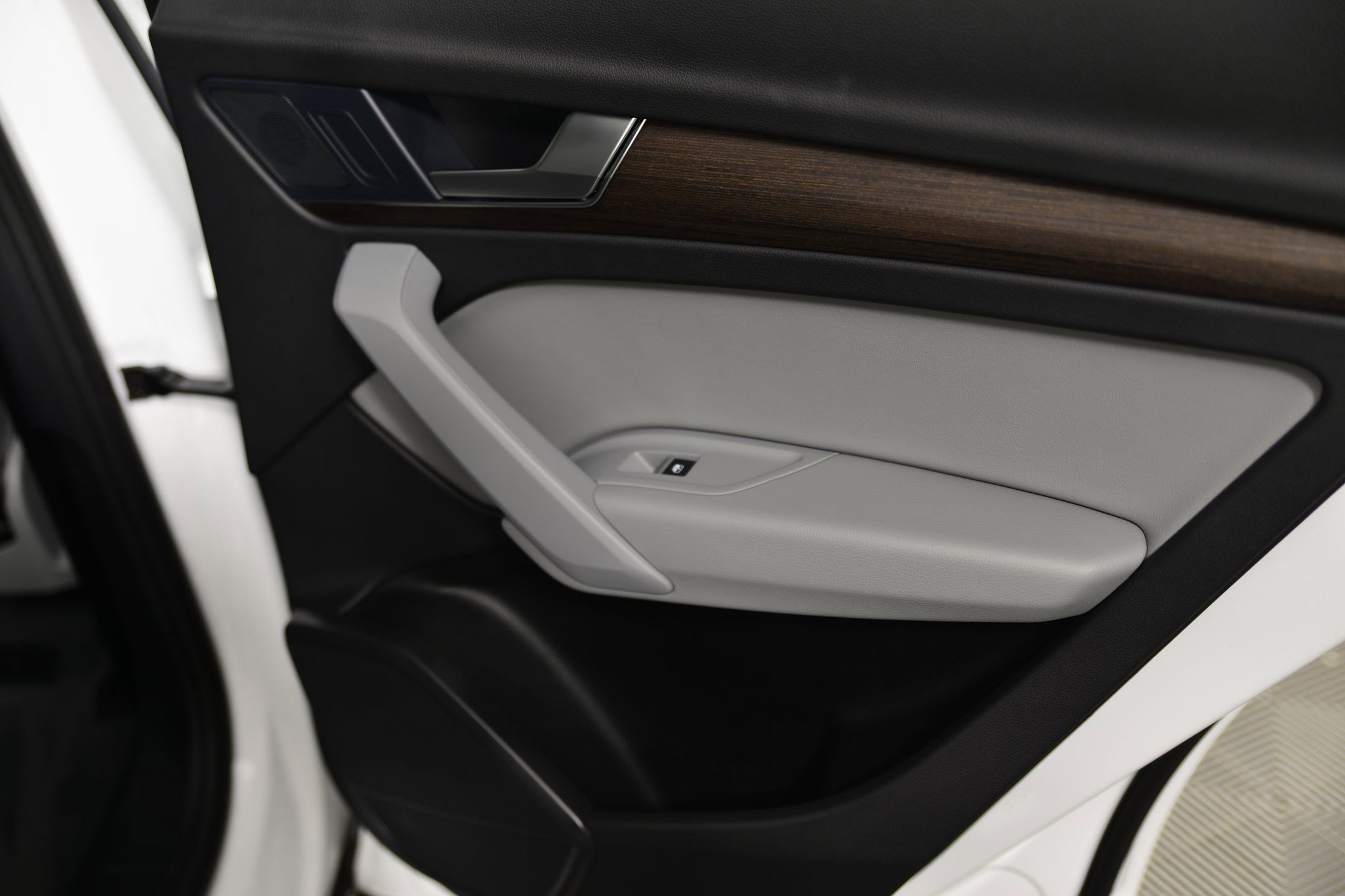 Certified 2022 Audi Q5 e Premium w/ Convenience Package image 23