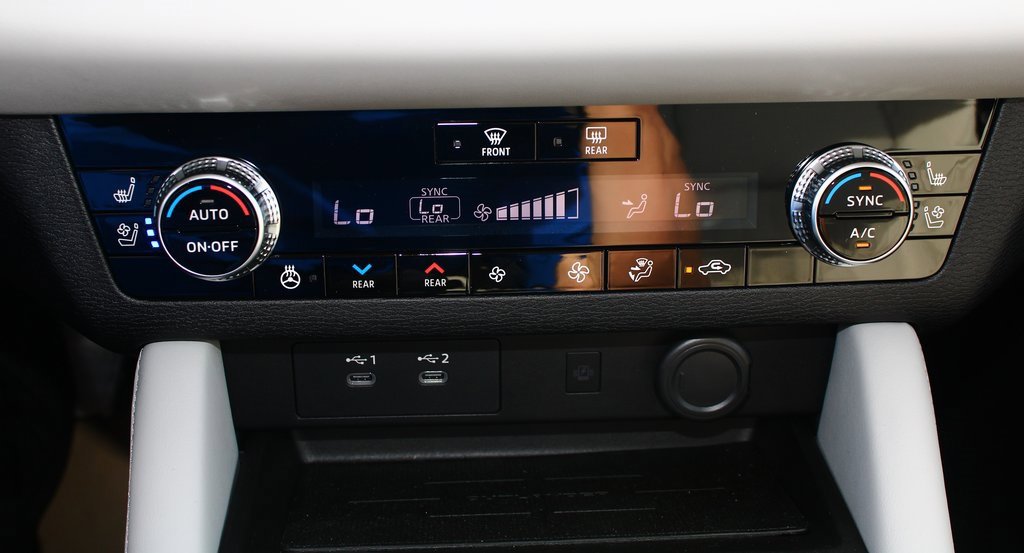 New 2026 Mitsubishi Outlander SEL image 20