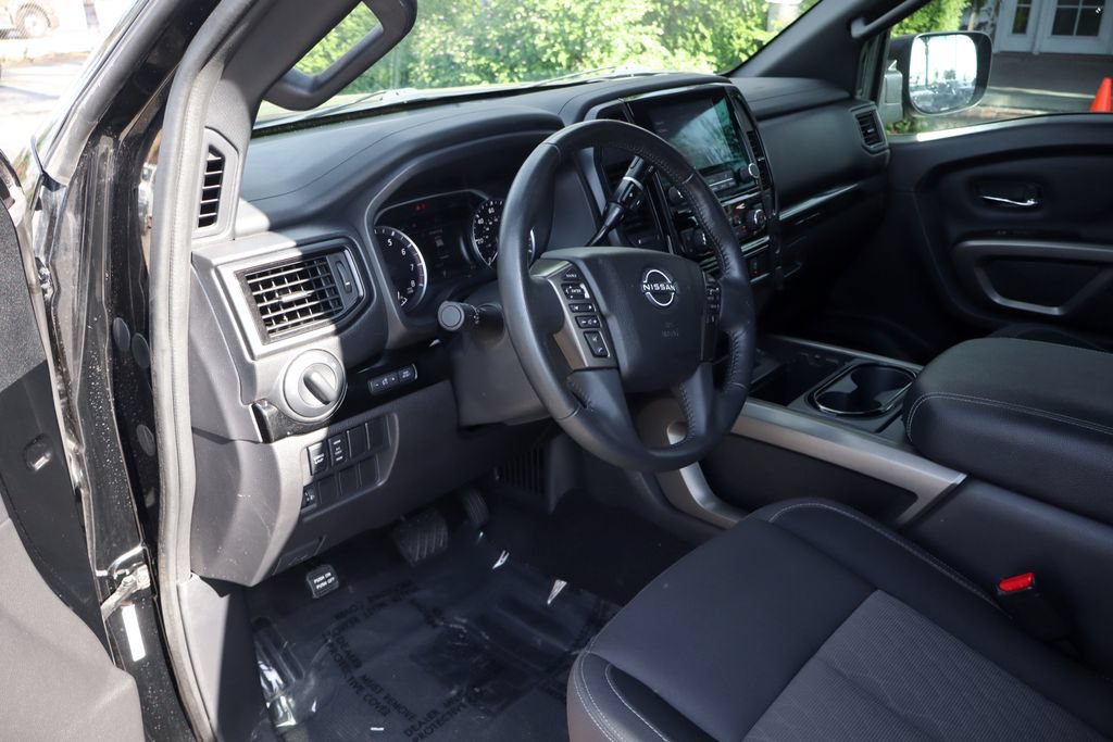 Used 2024 Nissan Titan SV w/ SV Bronze Edition Package AWD/4WD image 22