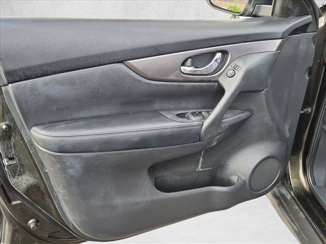 Used 2016 Nissan Rogue S FWD image 11