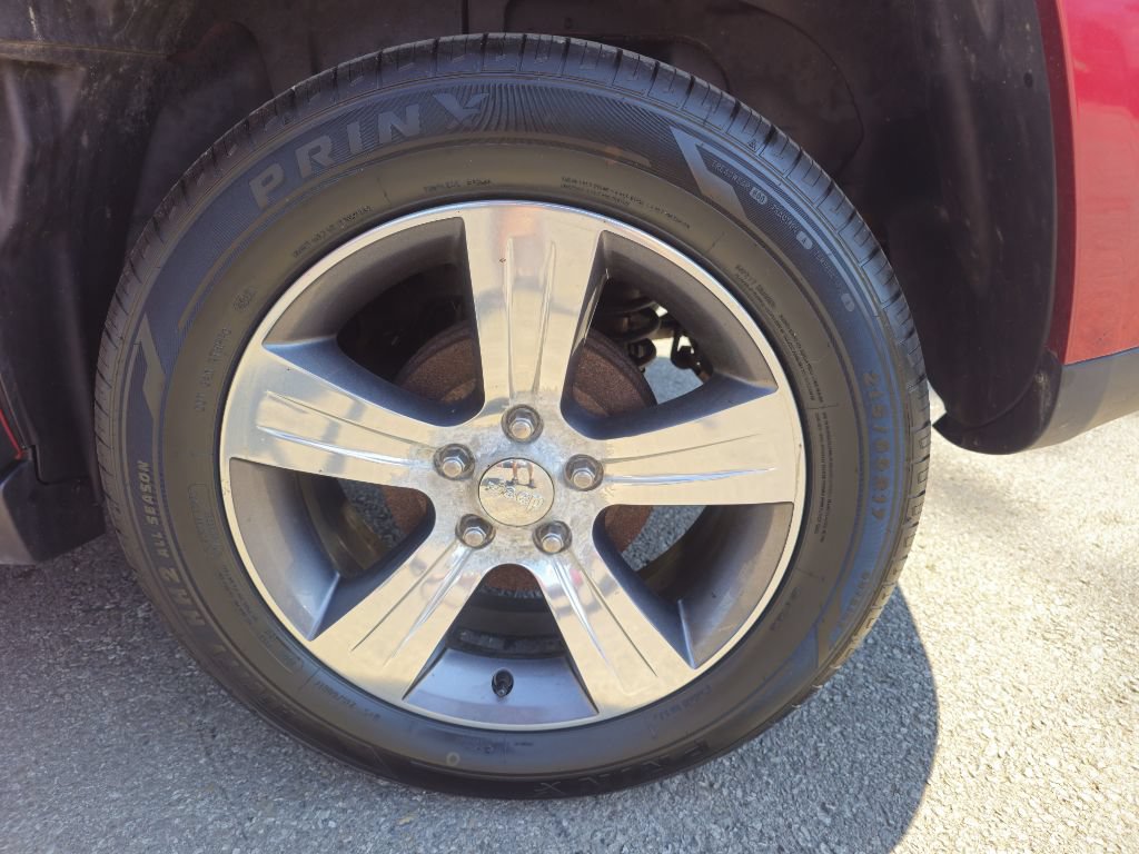 Used 2017 Jeep Compass High Altitude FWD image 23