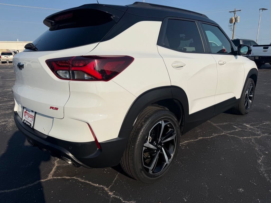 Used 2022 Chevrolet TrailBlazer RS w/ Technology Package FWD image 6