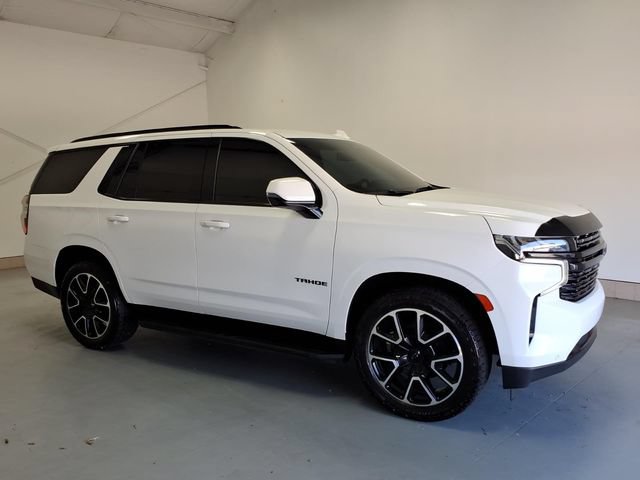 Used 2022 Chevrolet Tahoe RST w/ Luxury Package AWD/4WD image 2