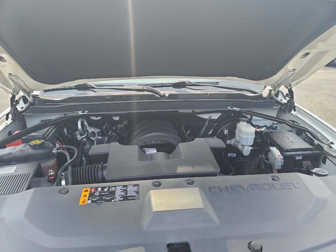 Used 2019 Chevrolet Suburban LT AWD/4WD image 40