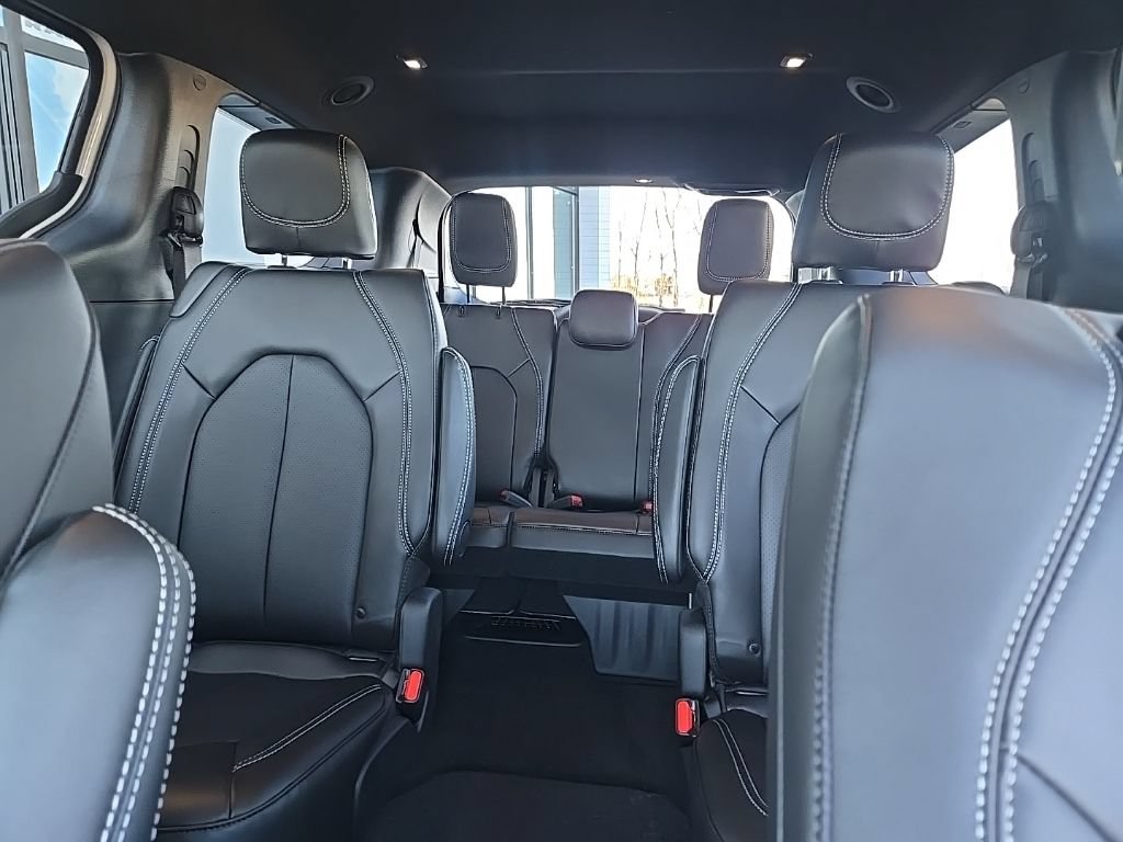 New 2026 Chrysler Pacifica Select w/ S Appearance Package AWD/4WD image 33
